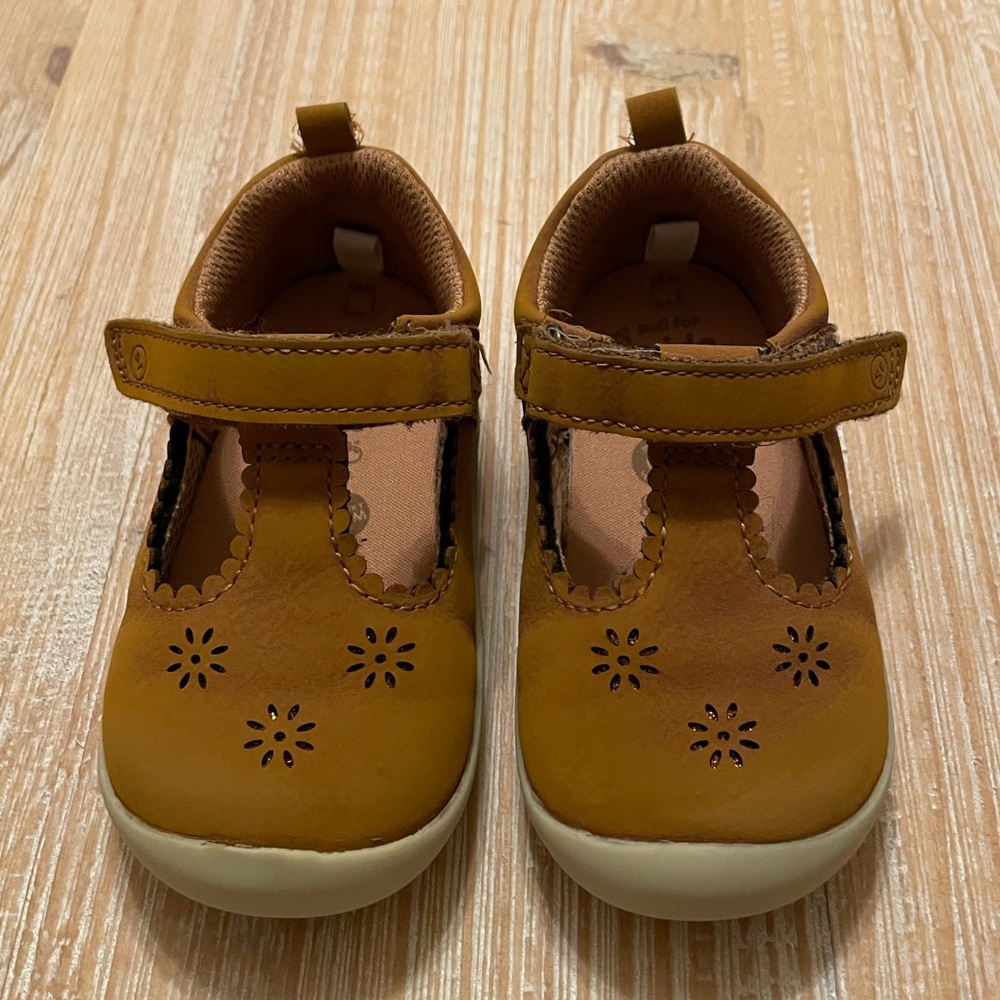Stride Rite Cheyenne Tan Shoes 6M